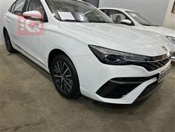 ئێم جی 5 پڵەس